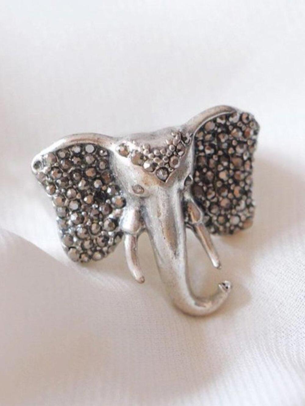 Lucky Brand Silver Tone Elephant Ring